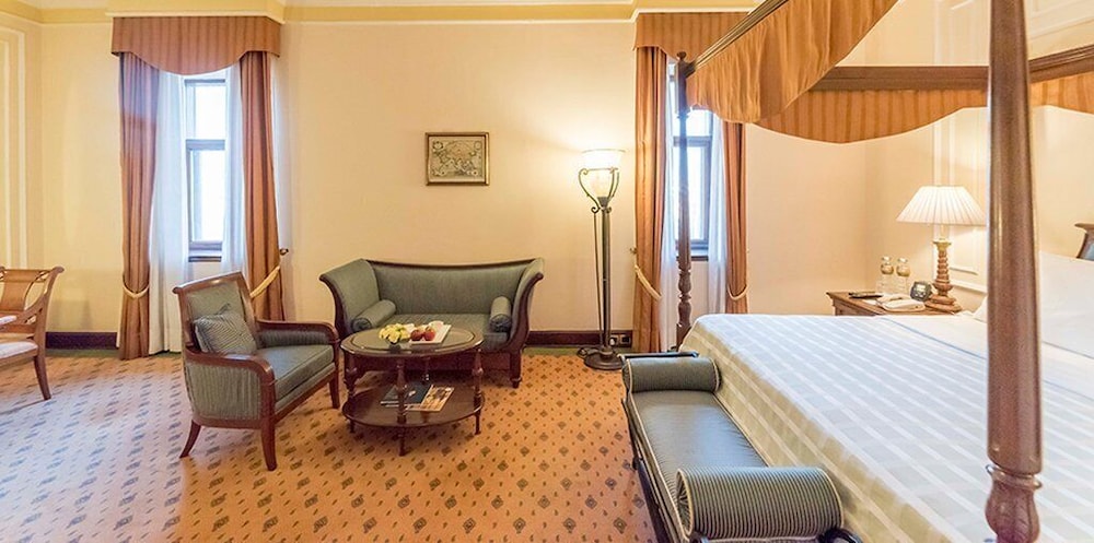 Executive Suite photo 2