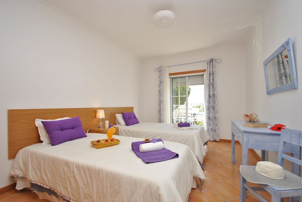 Apartment, 2 Bedrooms, Pool Access, Sea View