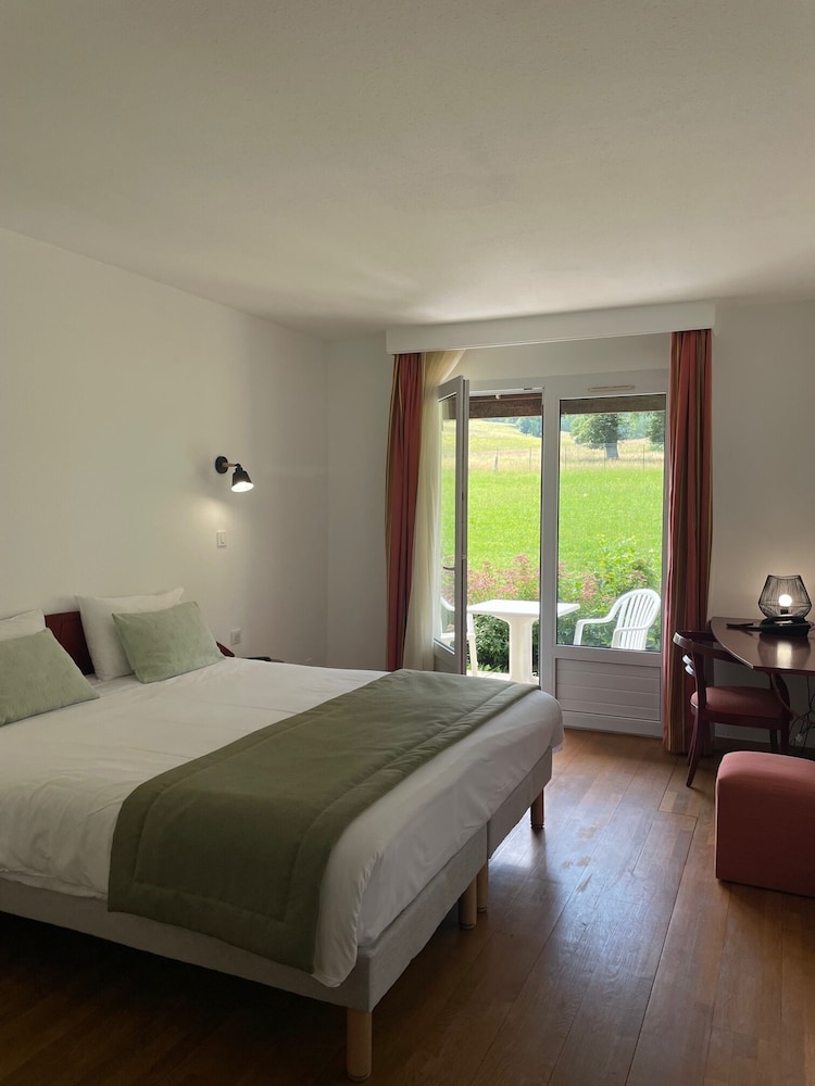 Classic Double Room, 1 King Bed photo 1