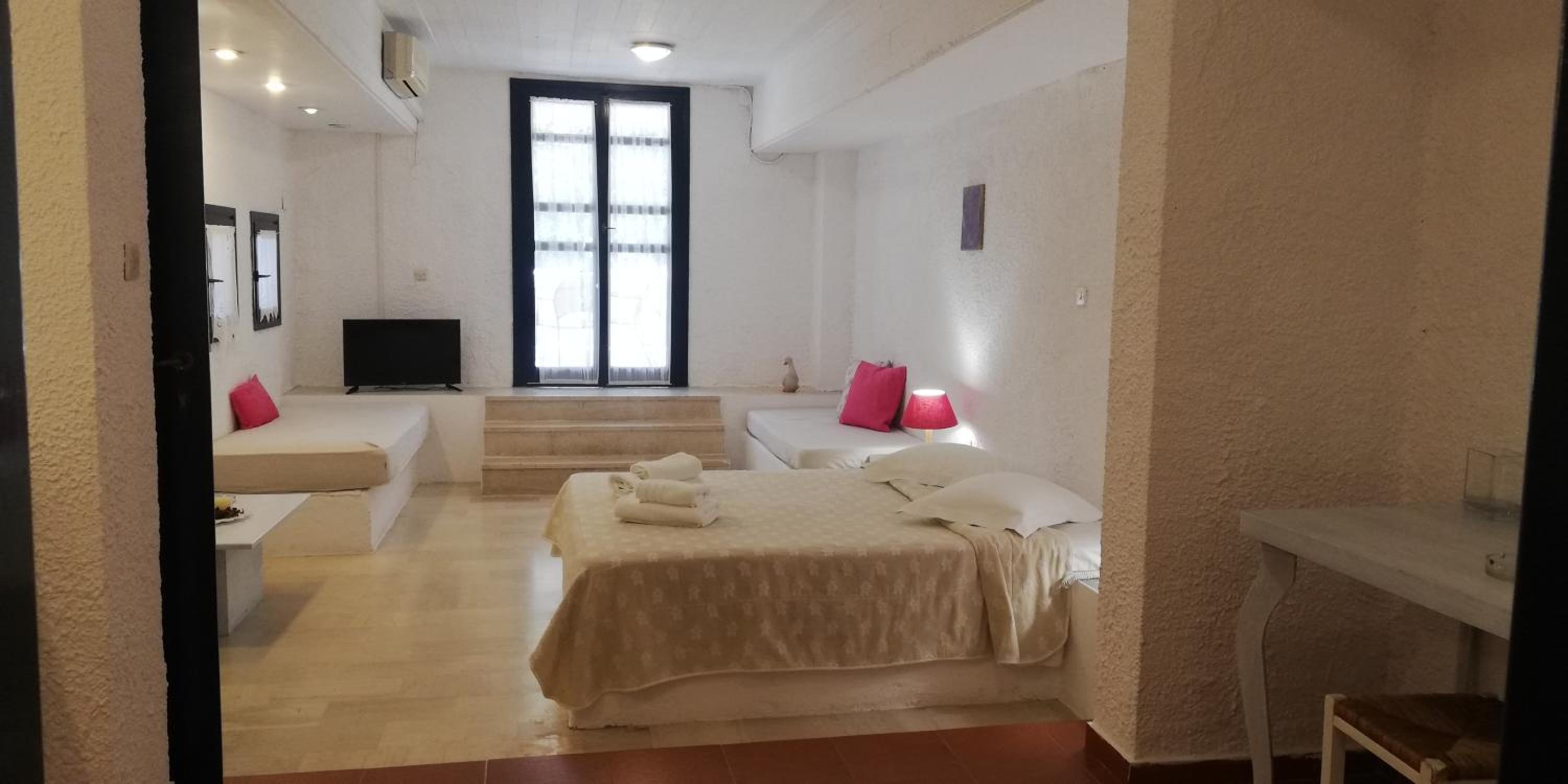 Budget Family Apartment  photo 1