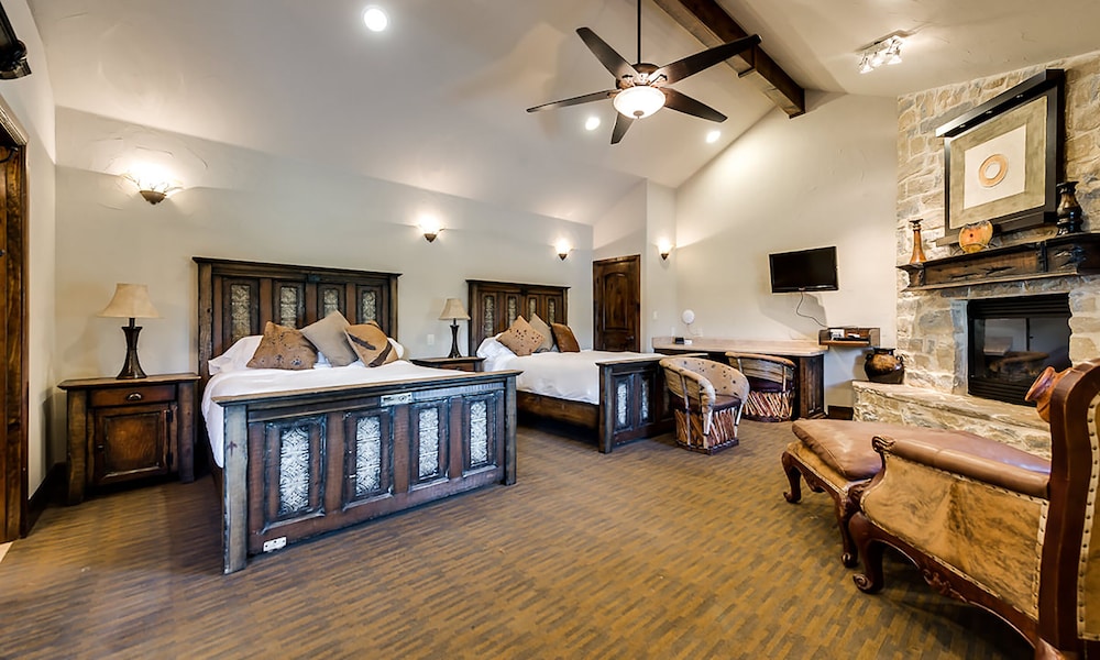 Premium 2 Queen Cabin