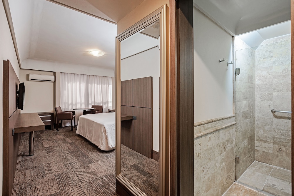 Premium Room - Photo 4
