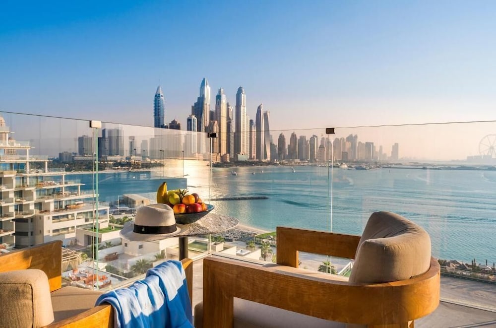 Luxe Sea View, Including New Year Gala Dinner & Party thumbnail 5