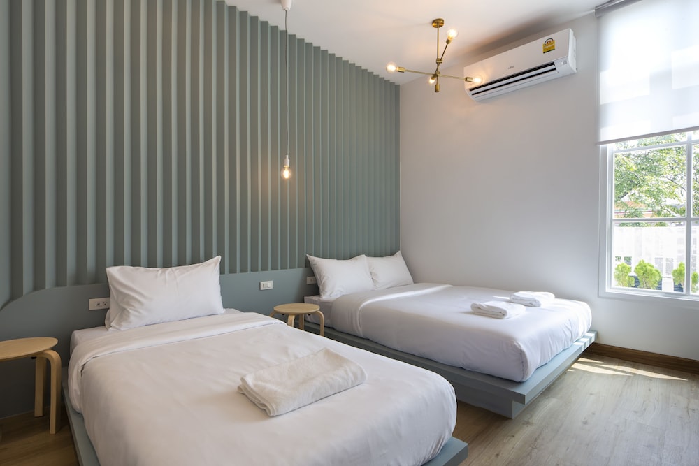 Standard Triple Room with Shared Bathroom photo 1