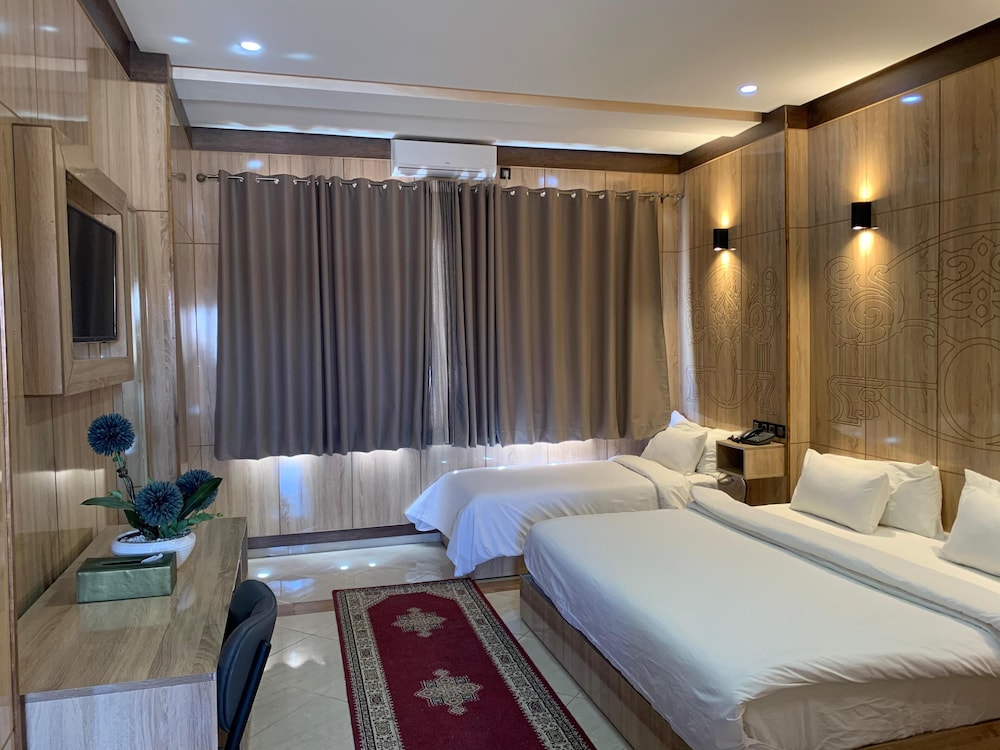 Deluxe Double Room photo 3