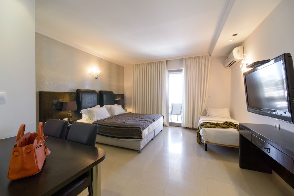 Standard Studio With Sea View And Terrace