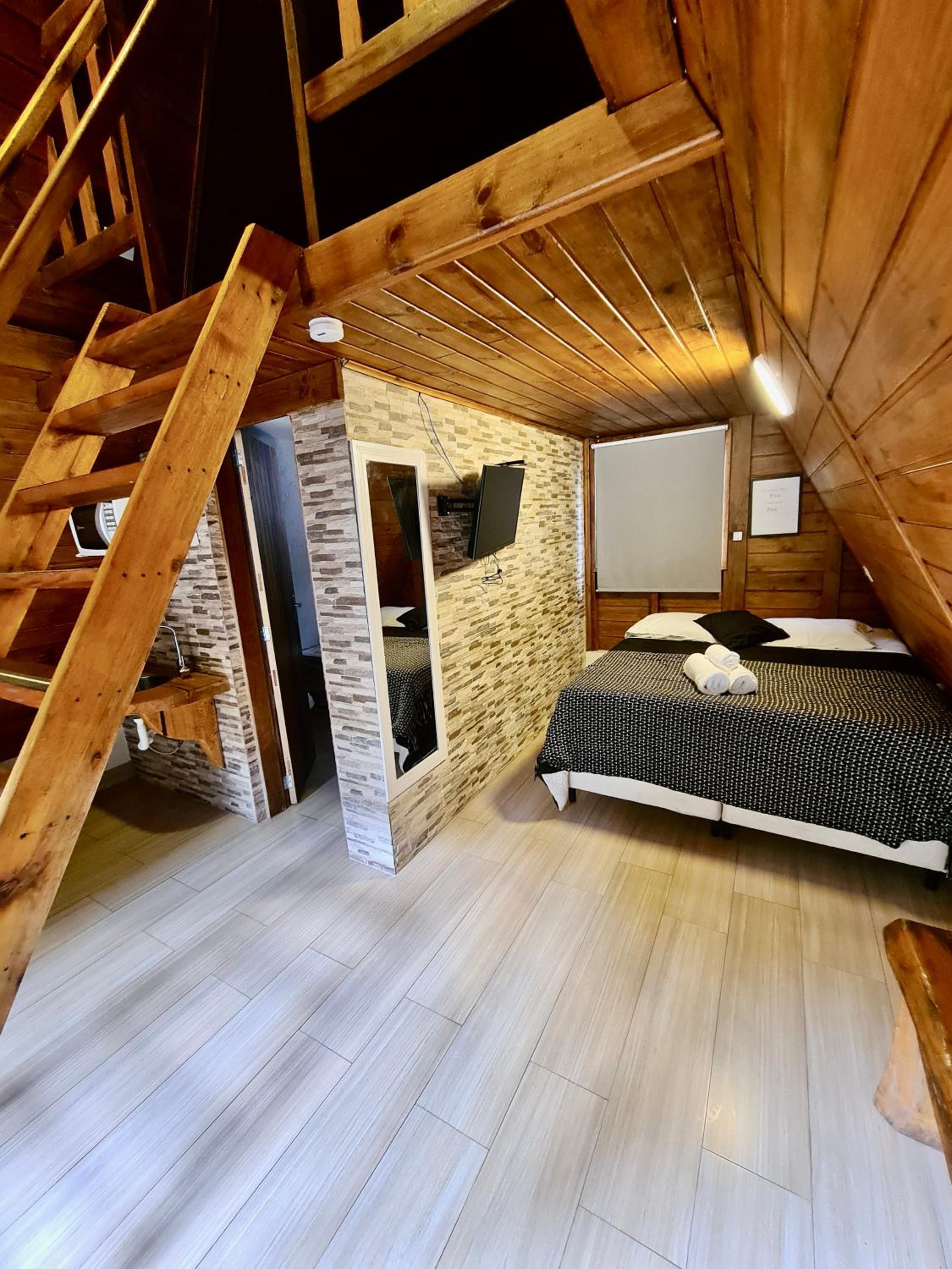 Superior Chalet photo 1
