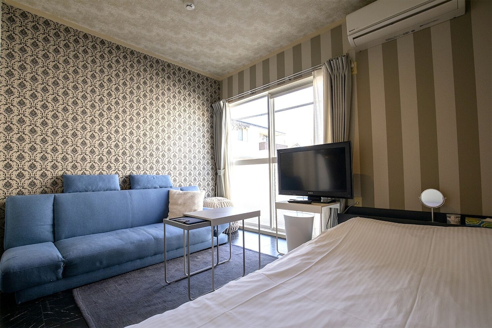 Double Room with Sofa Bed, Non Smoking (107)