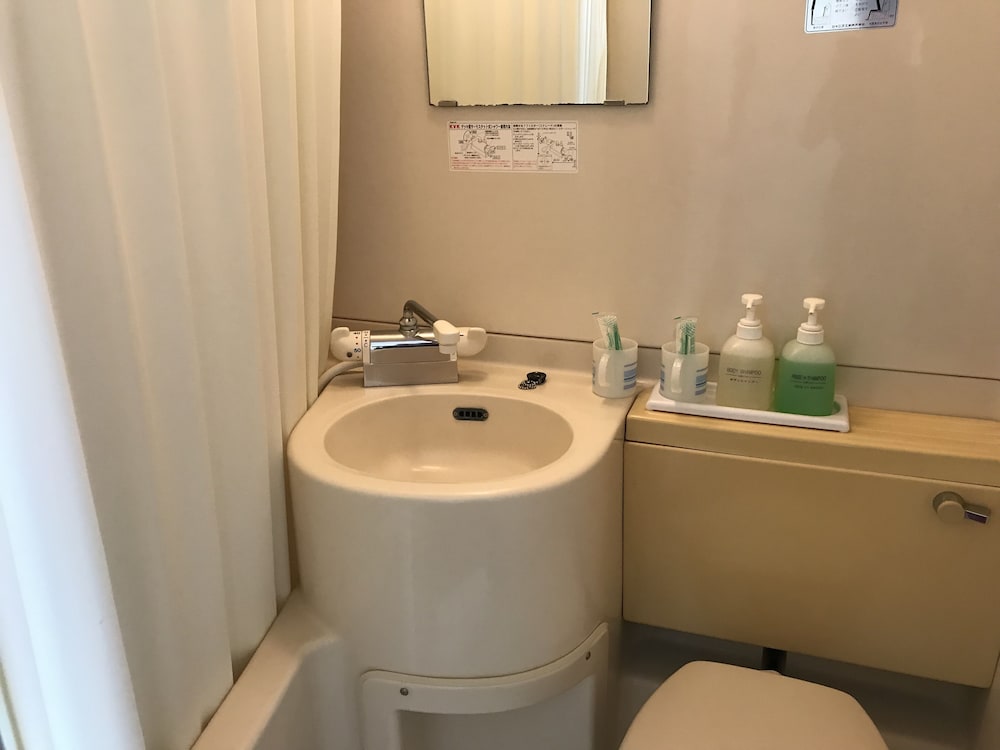 Basic Double or Twin Room, Non Smoking - Photo 3