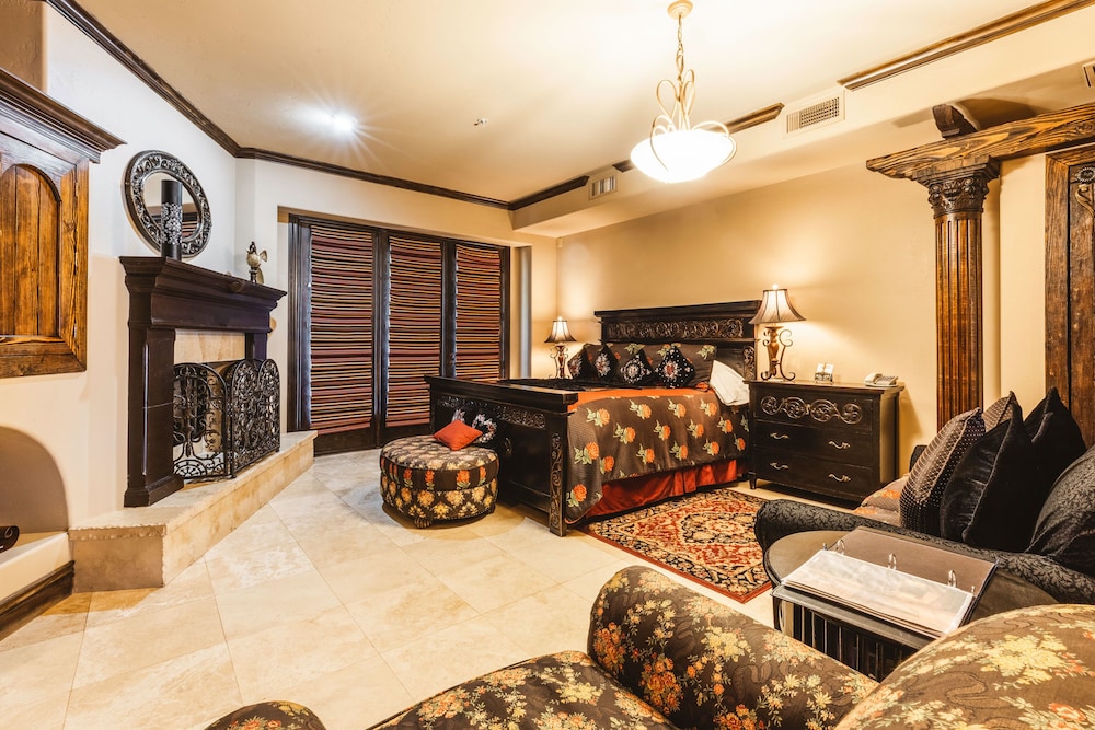 Luxury Villa, 1 King Bed photo 3