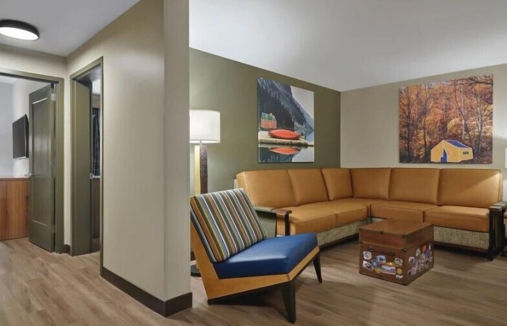 Premium Suite (Great Wolf Geyser)