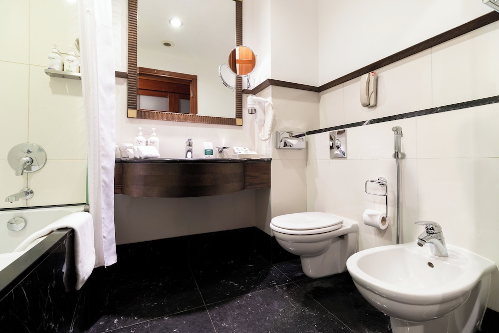 Suite, 1 Bedroom, Club Lounge Access - Photo 9
