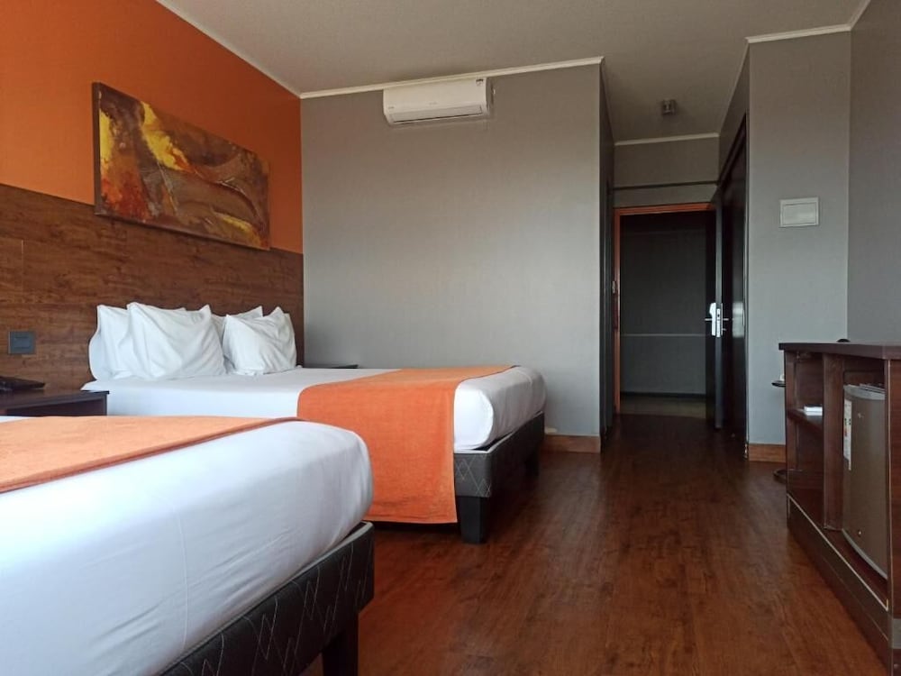 Executive Room, 2 Queen Beds - Photo 2