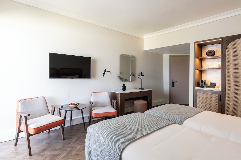 Superior Double Room (Side Sea view) photo 3