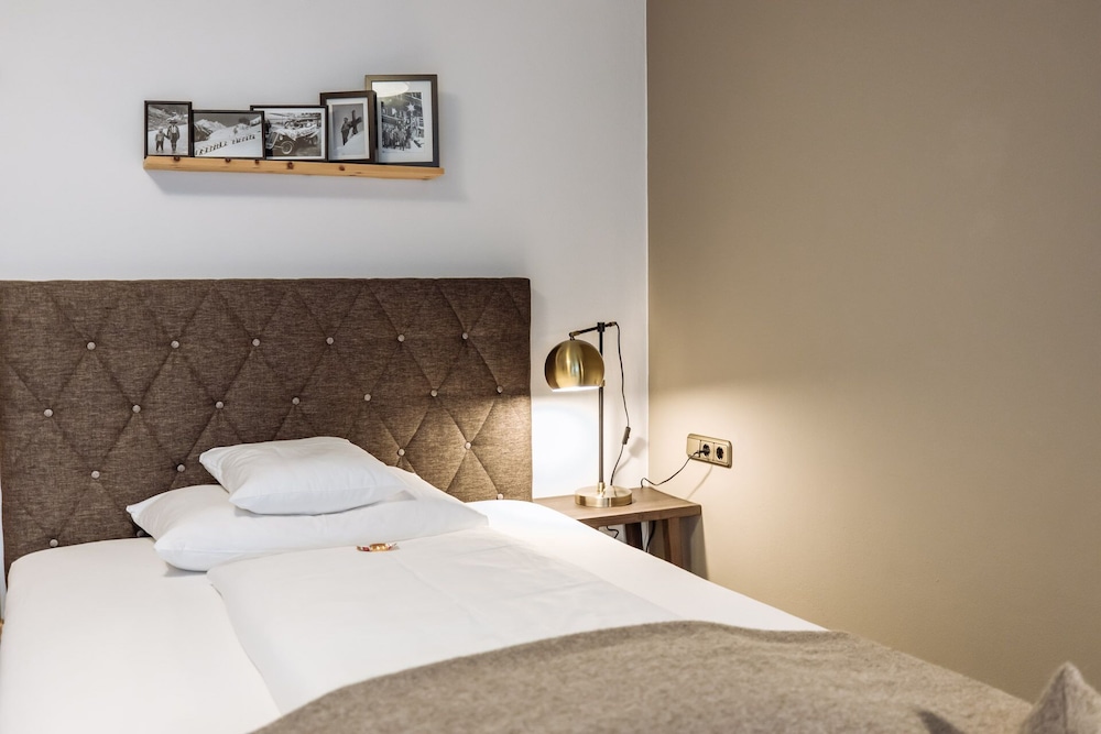 Premium Single Room, 1 Bedroom, Balcony photo 3