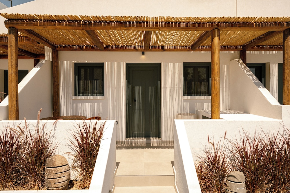 Standard Suite Ensuite Hot Tub Sea View