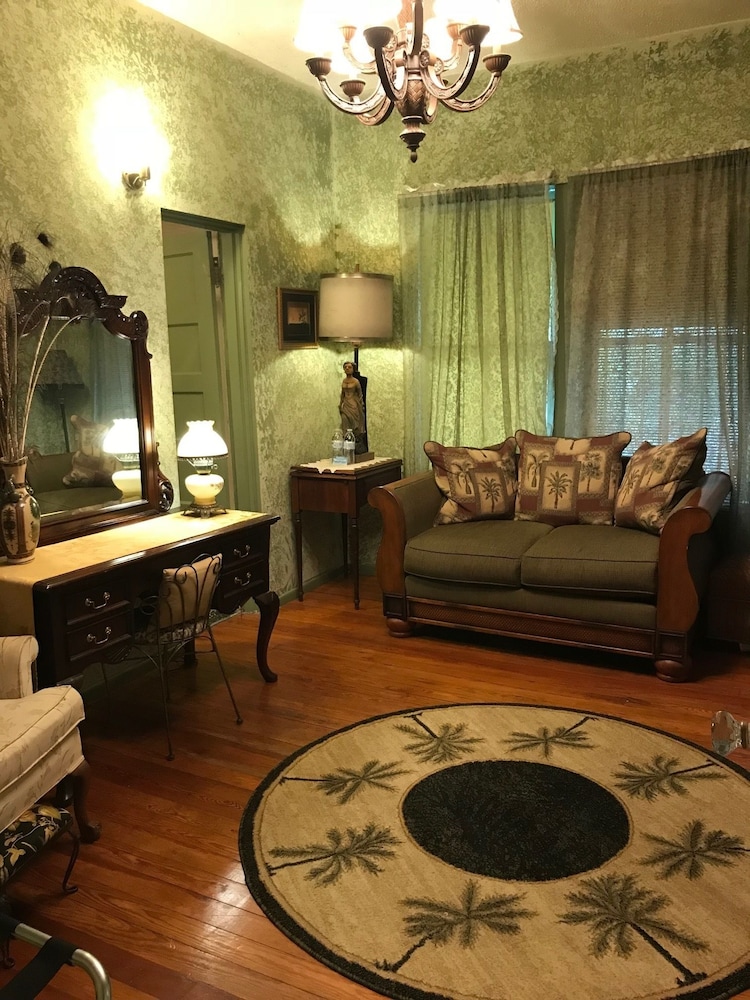 Emerald Suite photo 2