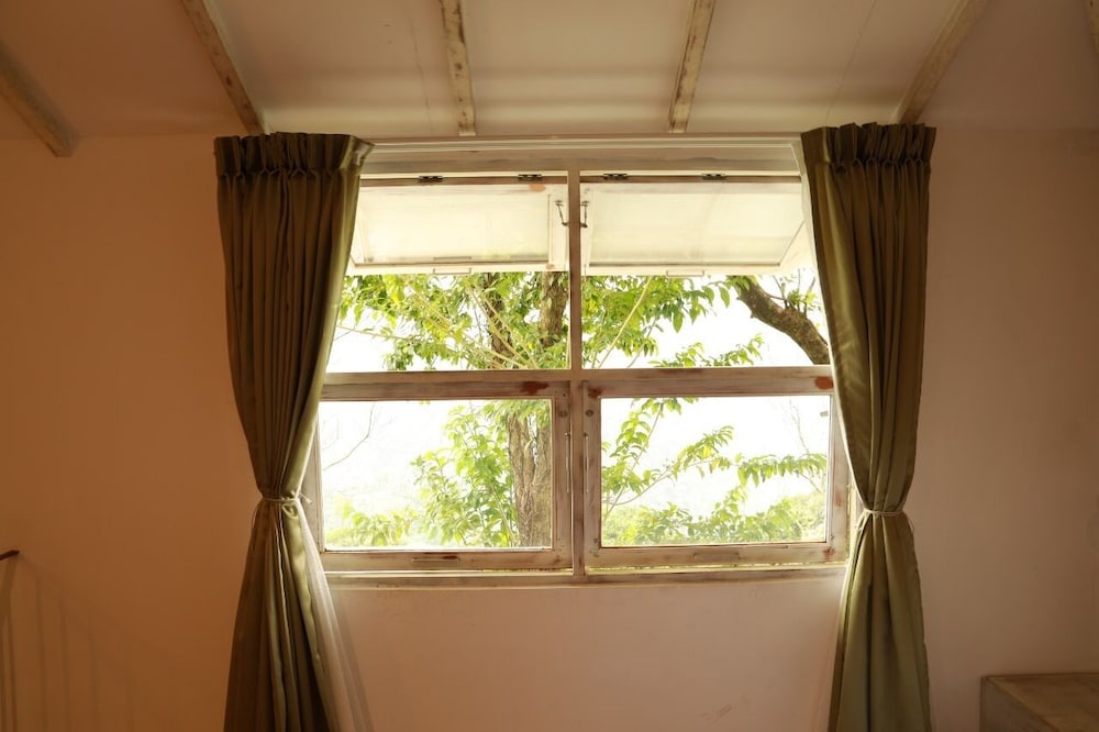 Double Room, 1 Queen Bed, Balcony, Mountain View