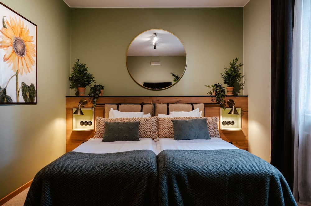 Basic Double Room, 2 Twin Beds photo 1