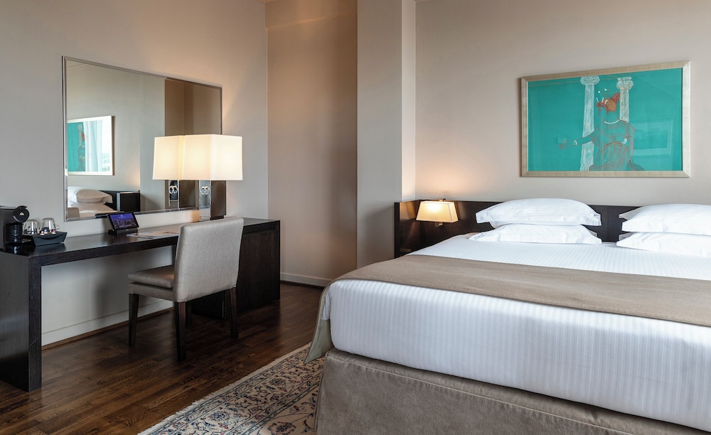 Acropolis View Deluxe Suite