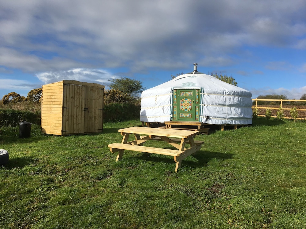 Meadow Yurt photo 3