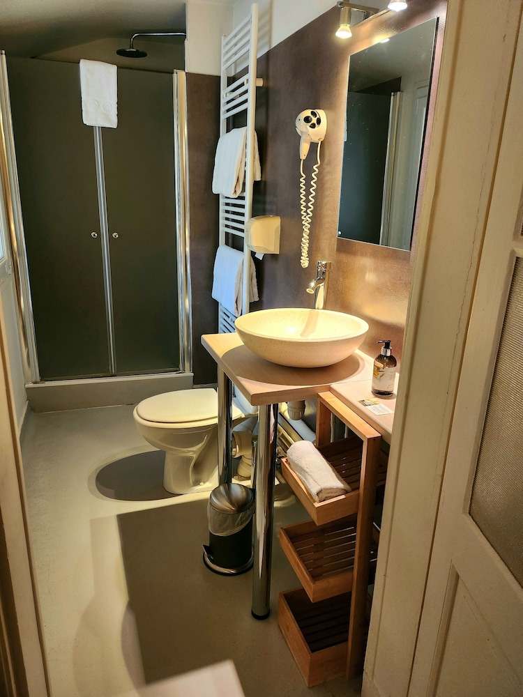 Standard Quadruple Room photo 2