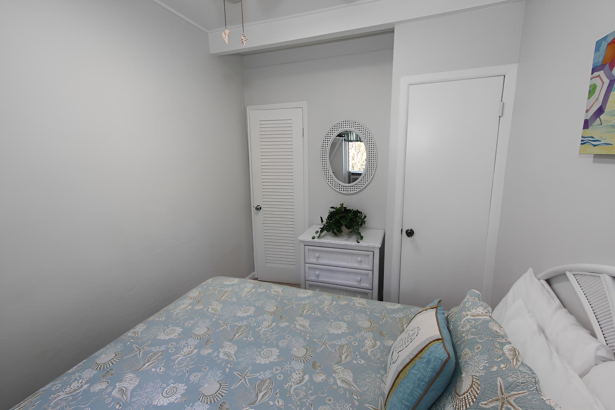 Standard Studio, Shower Only, Mini Fridge, Microwave photo 1