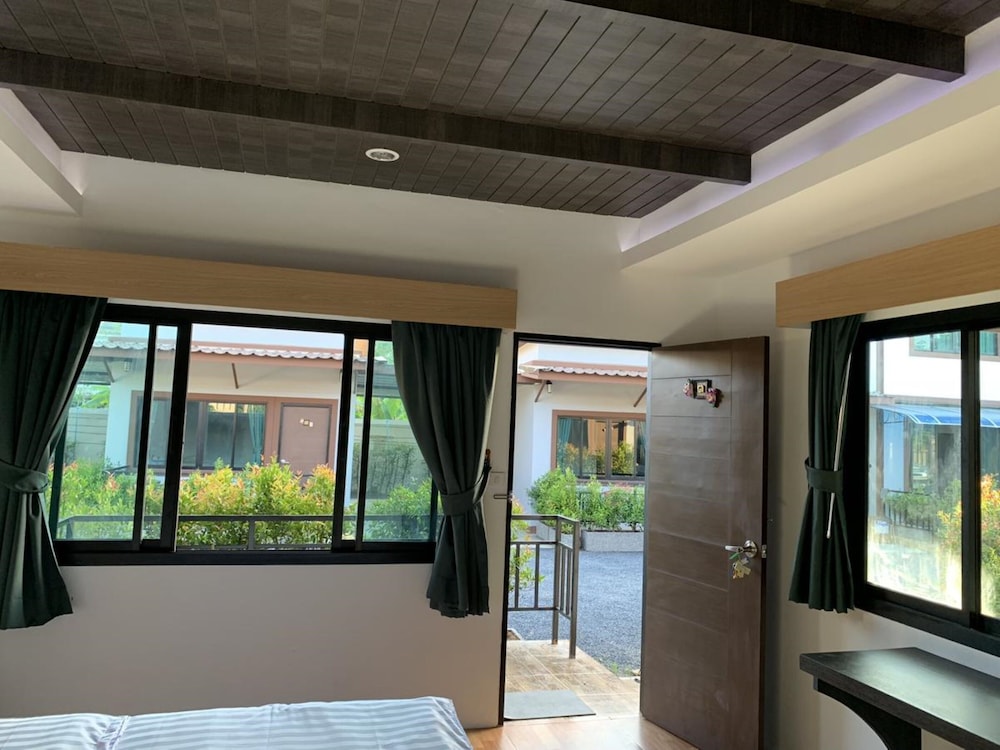 Standard Room - Photo 9