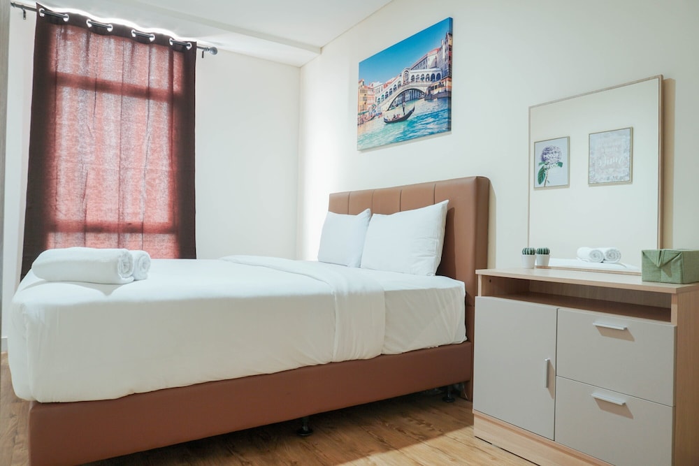 Room - Photo 12
