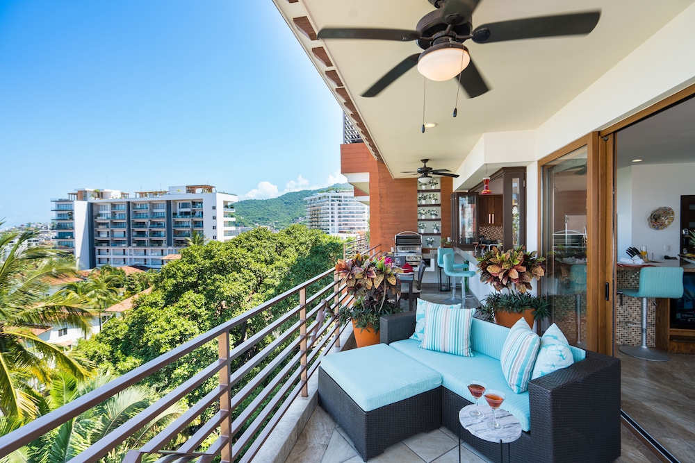 Luxury Suite, 2 Bedrooms, Ocean View, Corner