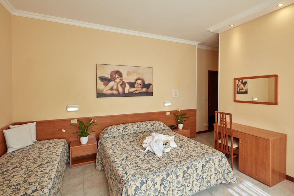 Quadruple Room photo 2