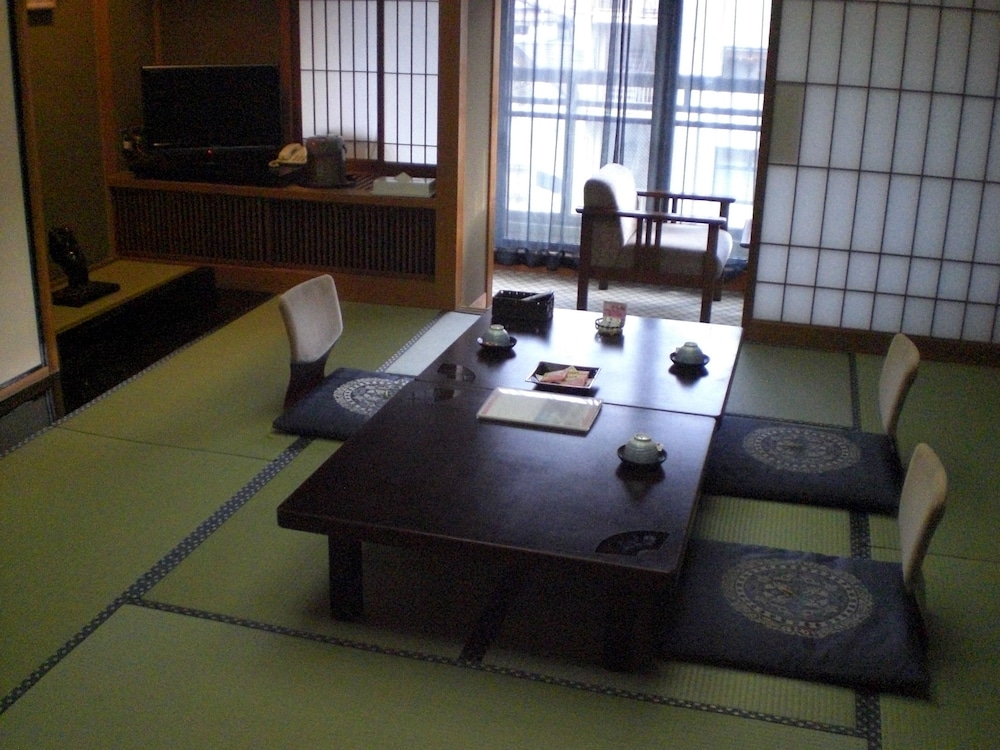 Superior Japanese Style Room (with Basic Dinner & Breakfast) photo 2