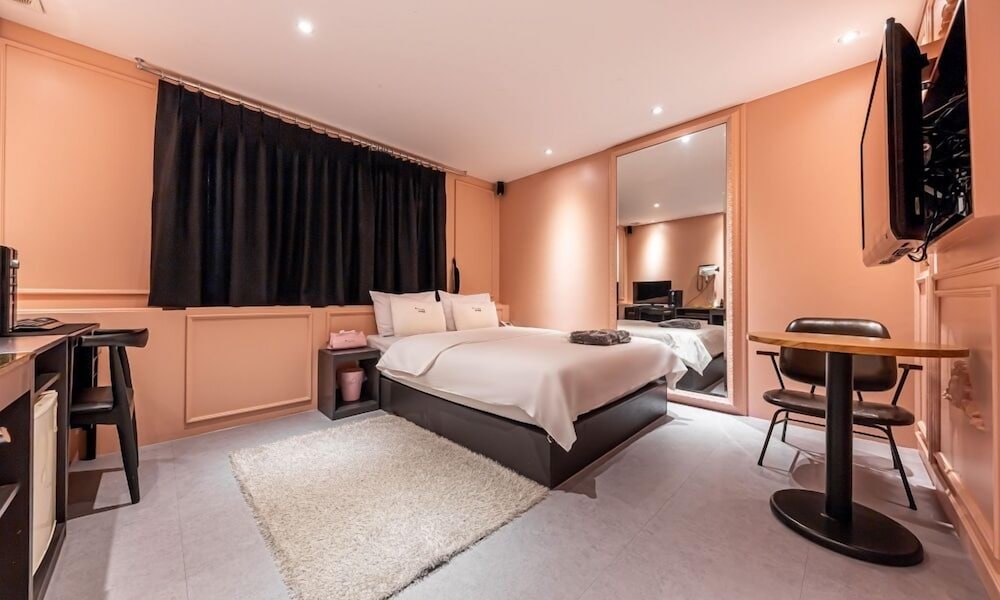 Standard Room - Photo 1