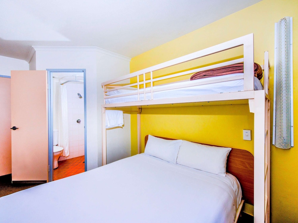 Room, Multiple Beds photo 2