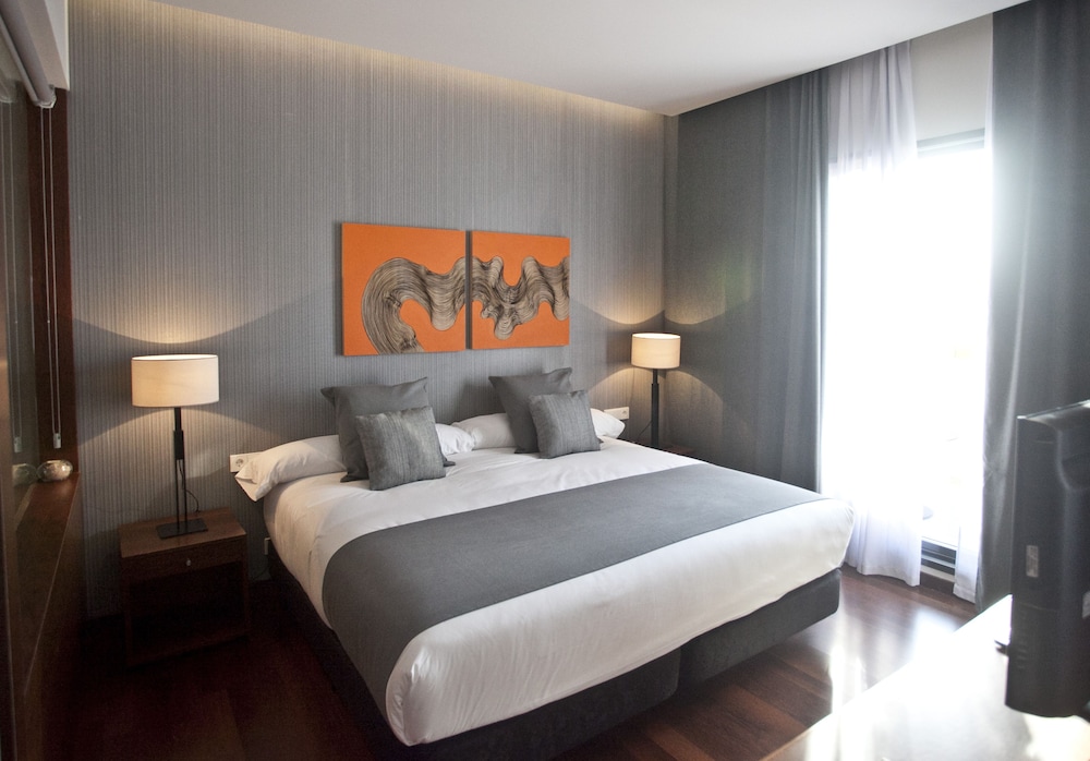 Double Room Single Use (Free Parking) - Photo 1
