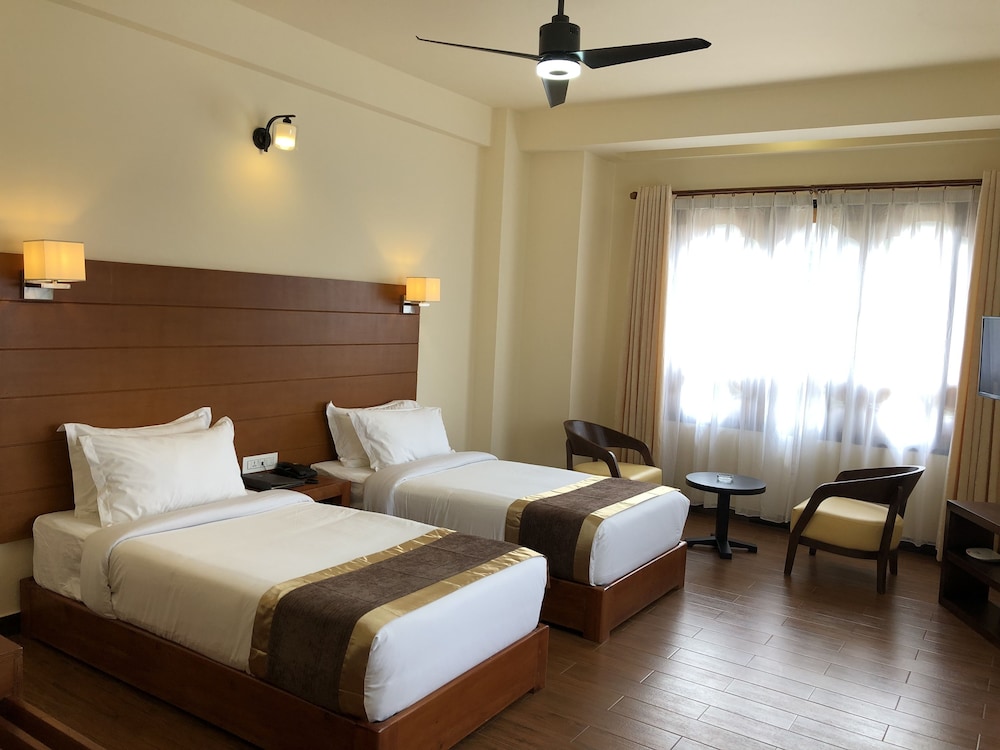 Standard Double or Twin Room, 2 Double Beds, Mountain View photo 3