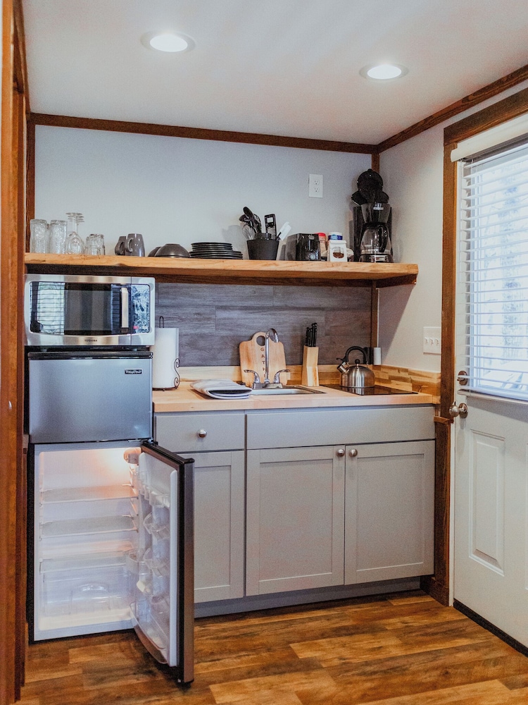 Comfort Cabin, 1 Bedroom, Non Smoking, Kitchenette photo 2