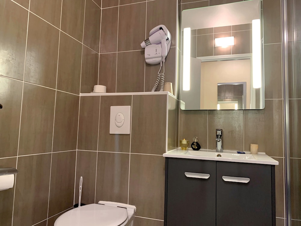 Superior Double Room - Photo 12