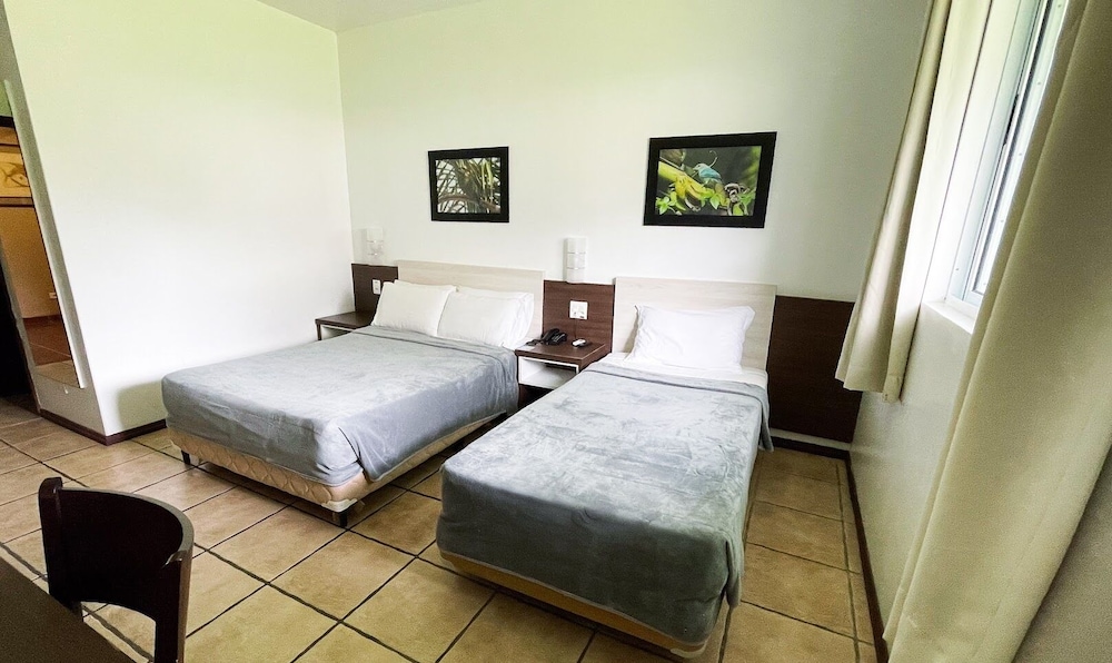 Deluxe Room, Pool View