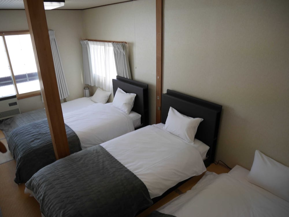 Twin Room for 4 Guests - Photo 1