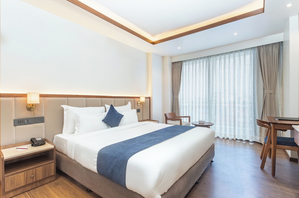 Superior Double Room, Balcony, City View