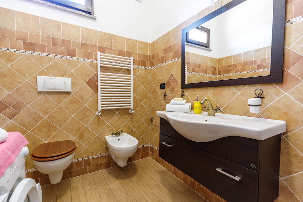 Double Or Twin Room, Shared Bathroom photo 2
