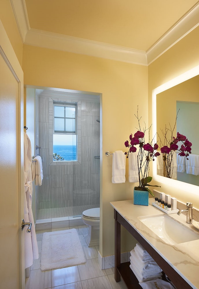 Superior Room, 1 King Bed with Sofa bed, Ocean View - Photo 7
