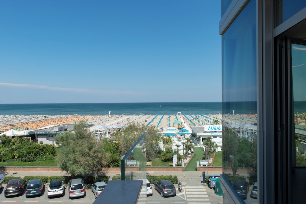Panoramic Studio Suite, Sea View photo 3