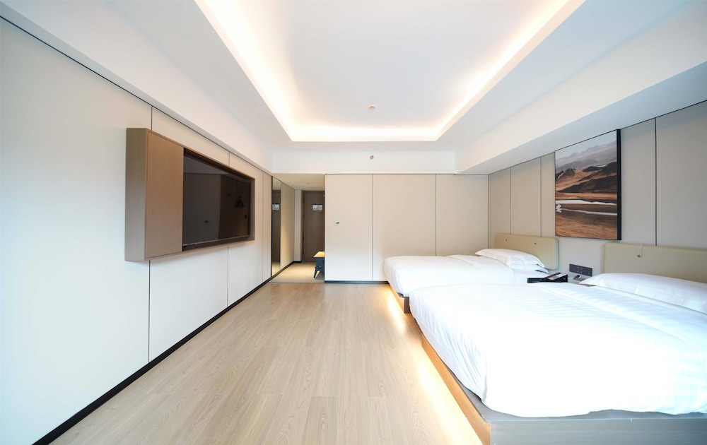 Family Room, Multiple Beds, Non Smoking