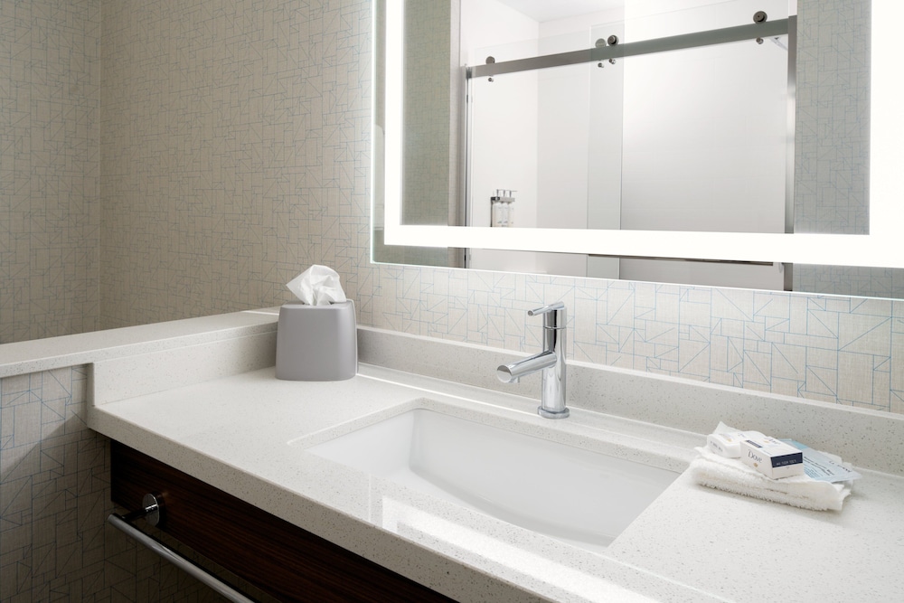 Suite, 1 King Bed, Accessible (Communications) - Photo 1