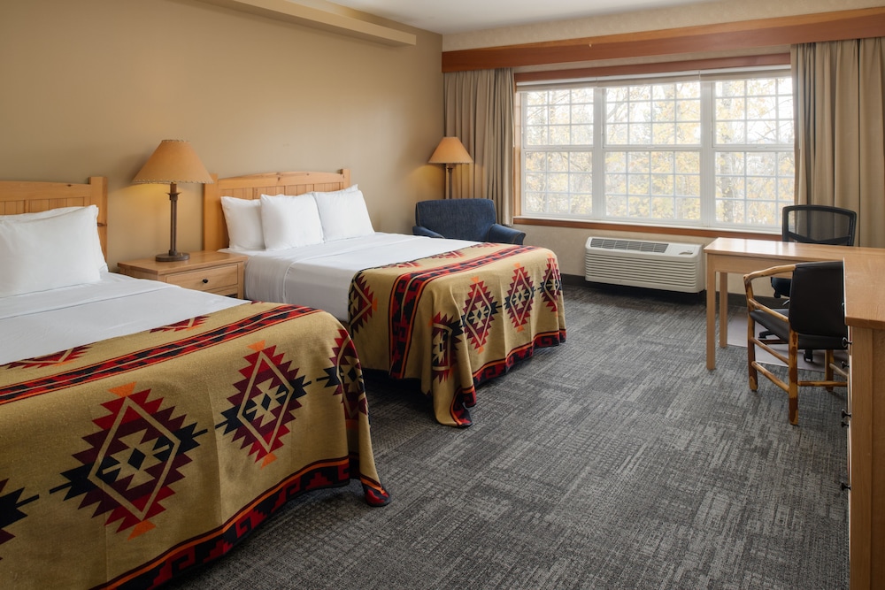 Deluxe Room, 2 Queen Beds - Photo 1