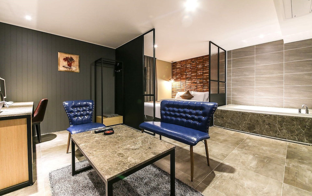 Premium Room - Photo 1
