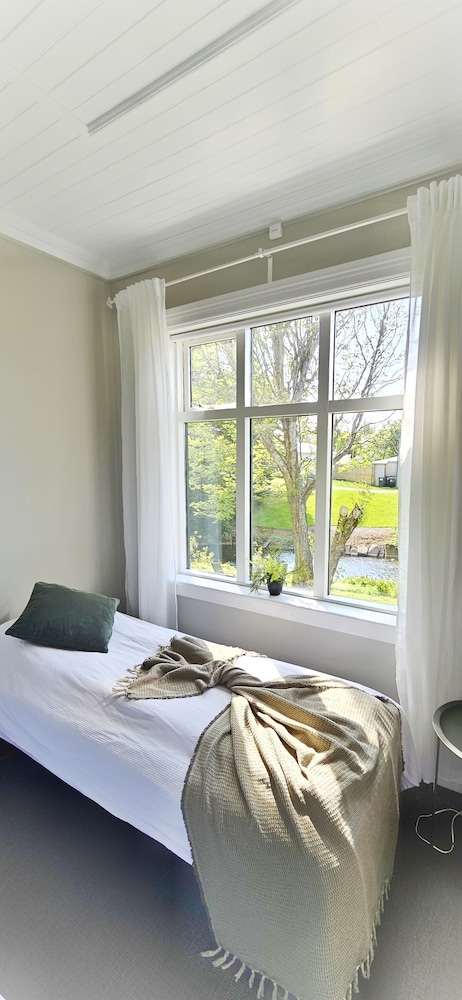Triple Room, Shared Bathroom