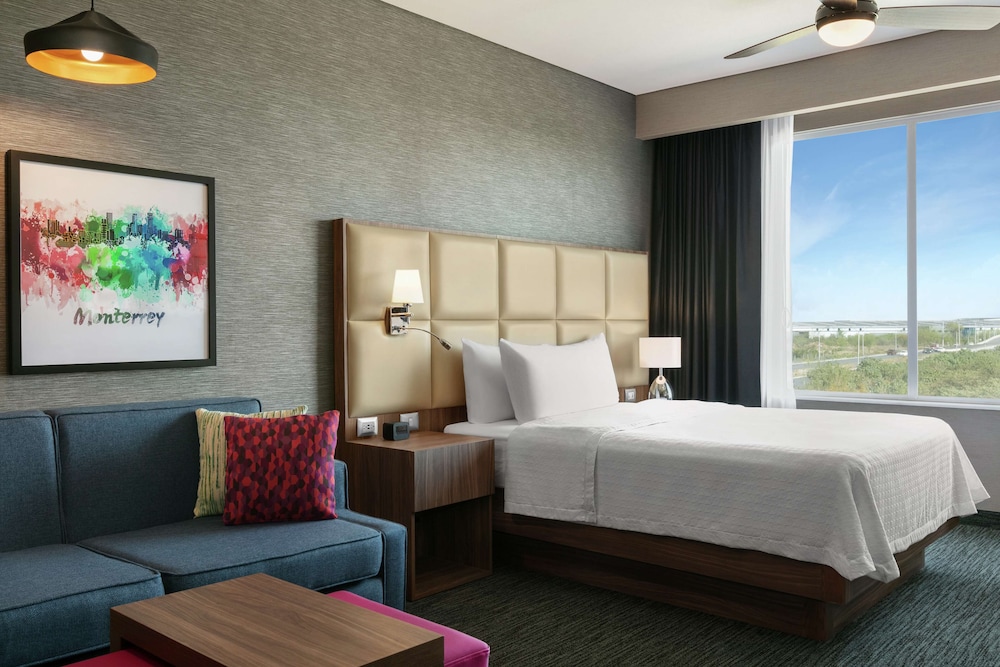Studio, 1 Queen Bed, Accessible (Mobility & Hearing, Roll-in Shower)